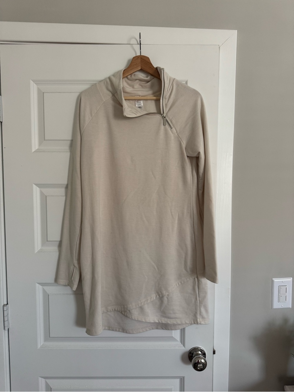 Jockey Cream Zip-Neck Turtleneck Sweater